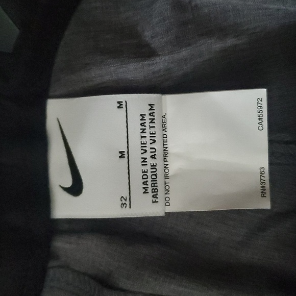 Mens Nike 9' Swim Board Shorts Size 32 Medium Grey Button Closure - Picture 8 of 11